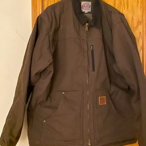 Carhartt type mens coat. Only worn a couple times.Very good quality.Need to sell